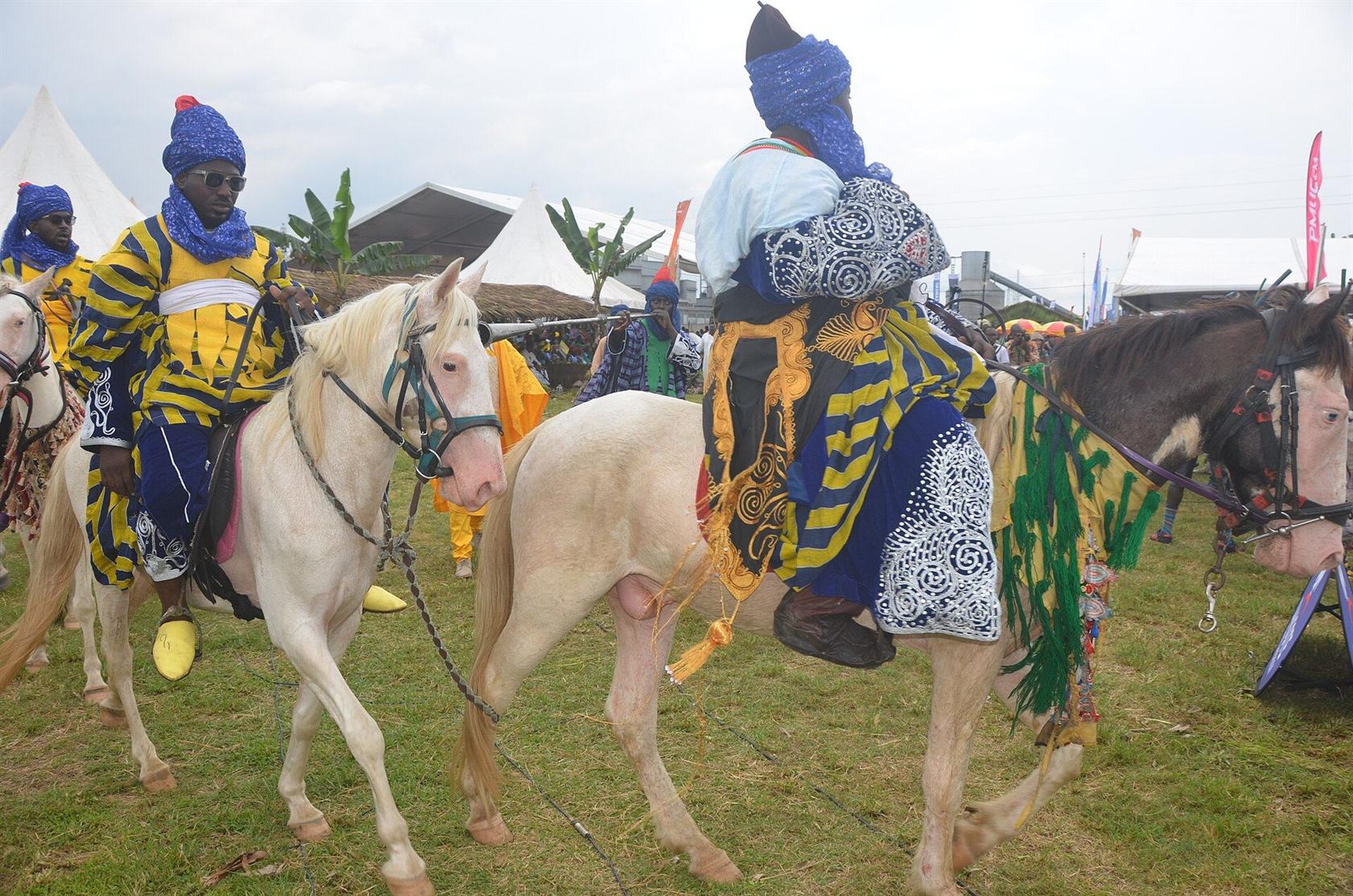 Cavaliers du Nord au festival du Ngondo, Douala