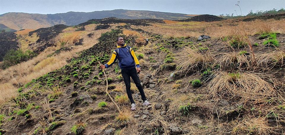 Marche vers le sommet du Mont Cameroun