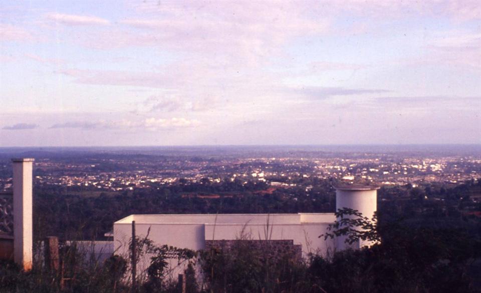 Vue sur Yaoundé depuis le mont Fébé