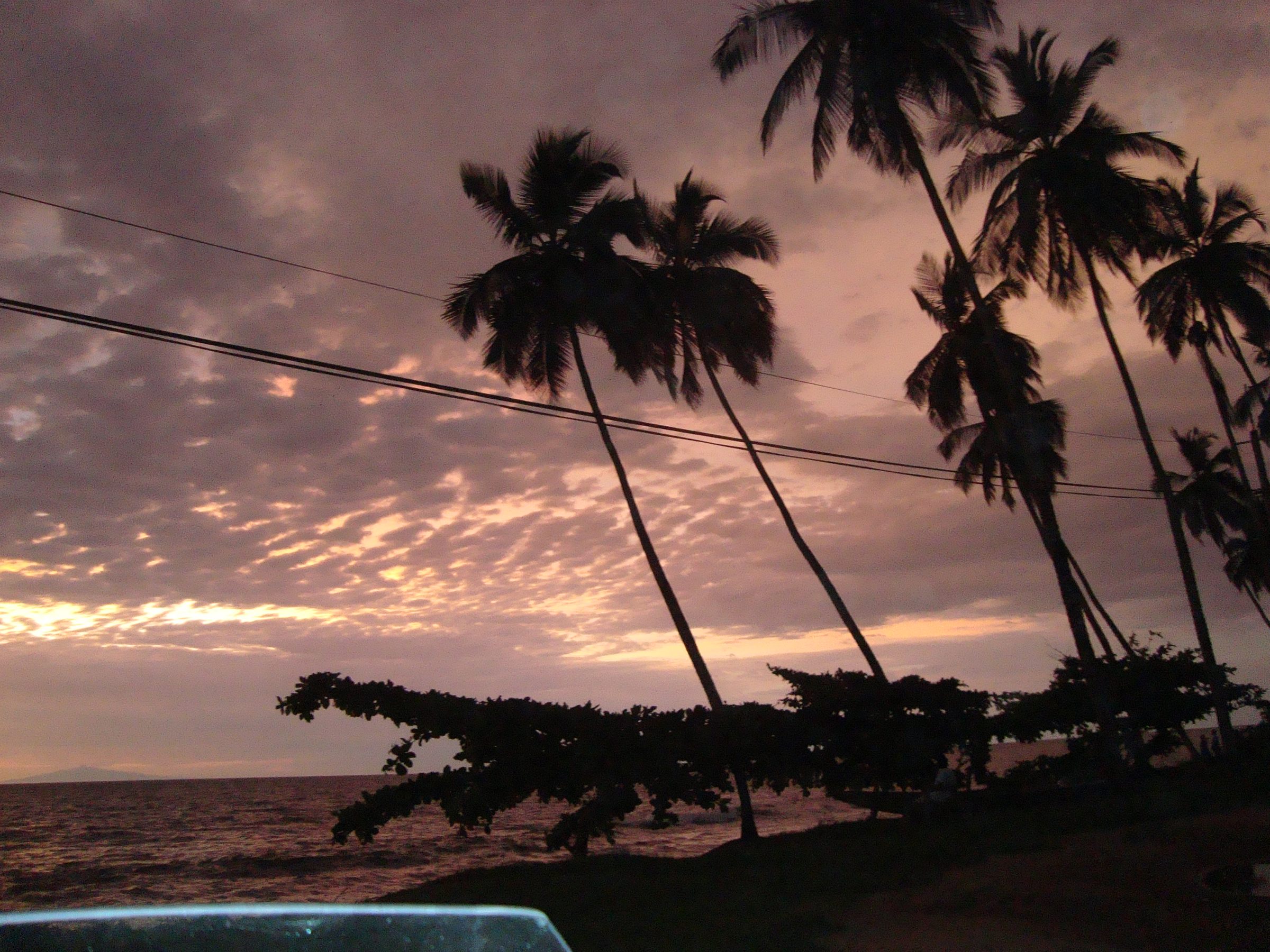 Coucher de soleil sur la plage de Kribi, Cameroun (version haute résolution)